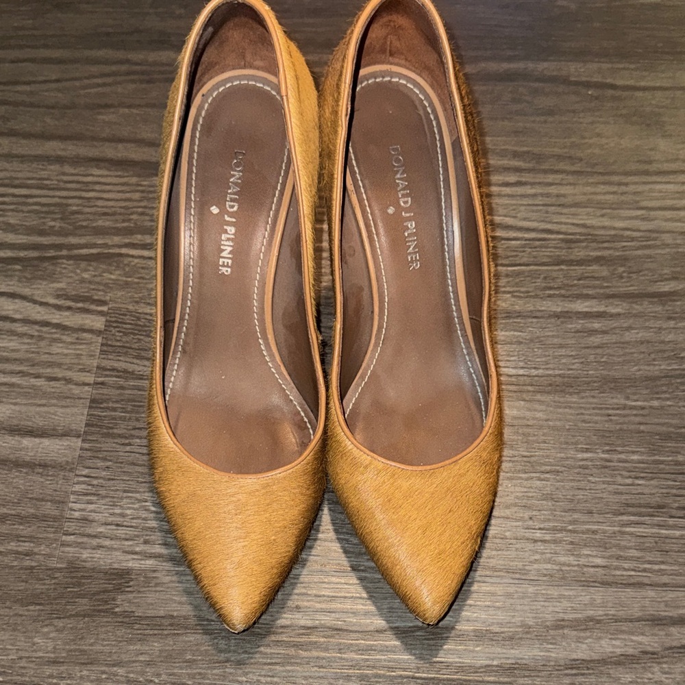 Donald J. Pliner Women's Brown Pointed Toe Heels